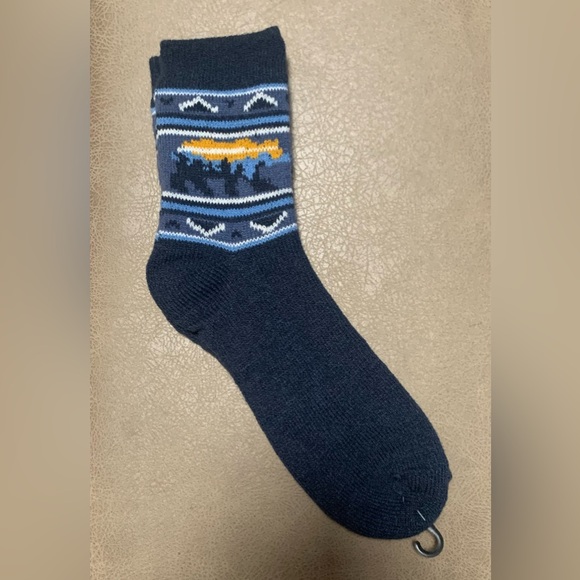 Northeast Outfitters Mens Navy Cozy Cabin Bear Crew Socks Aloe Infused Sz 8-12.5 - Picture 6 of 7